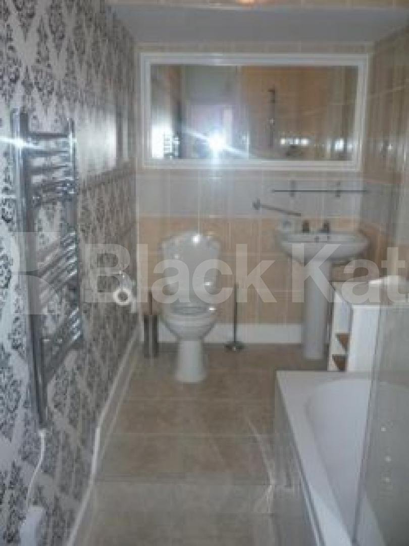 			NEW INSTRUCTION!, 2 Bedroom, 1 bath, 1 reception Flat			 Tetherdown, MUSWELL HILL N10